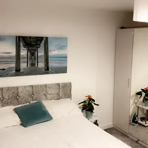 Doug Manor Homestay Gloucester