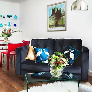 Stunning Marina Duplex Apartment Kingston upon Hull