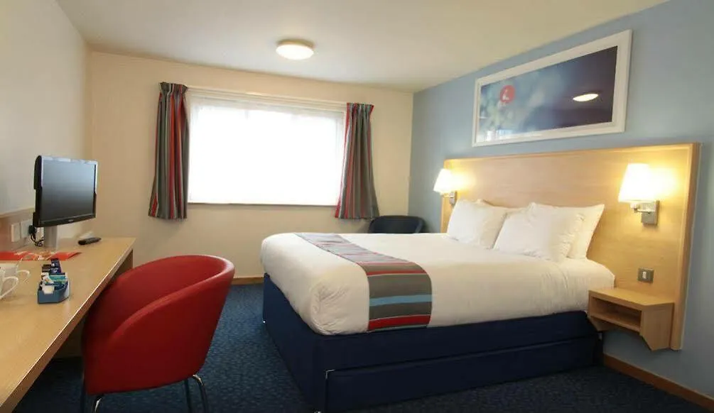 Travelodge London Central City Road 3*,